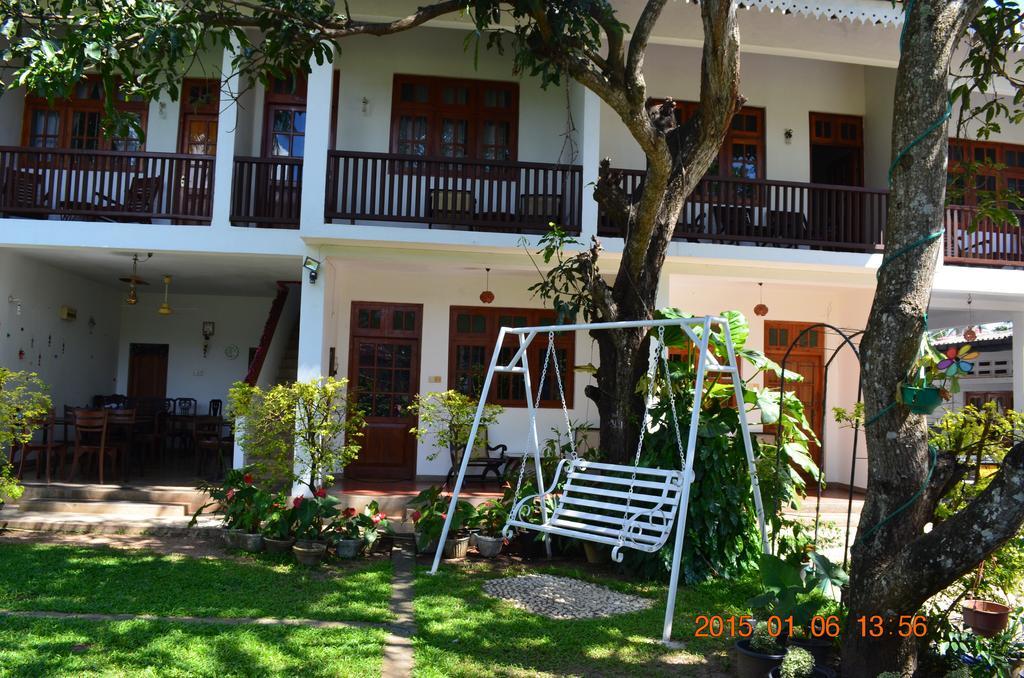 Little Paradise Tourist Guest House And Holiday Home Anuradhapura Exterior photo