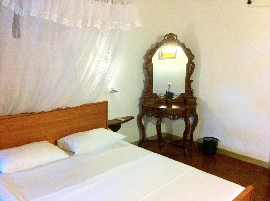 Little Paradise Tourist Guest House And Holiday Home Anuradhapura Room photo